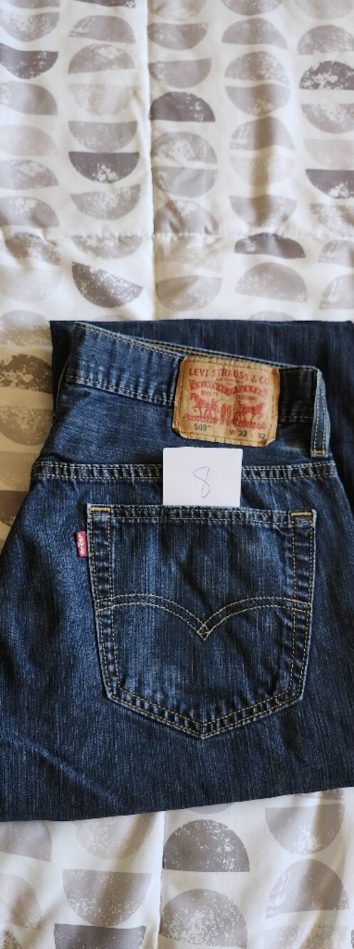 Authentic Levis 569 32/32